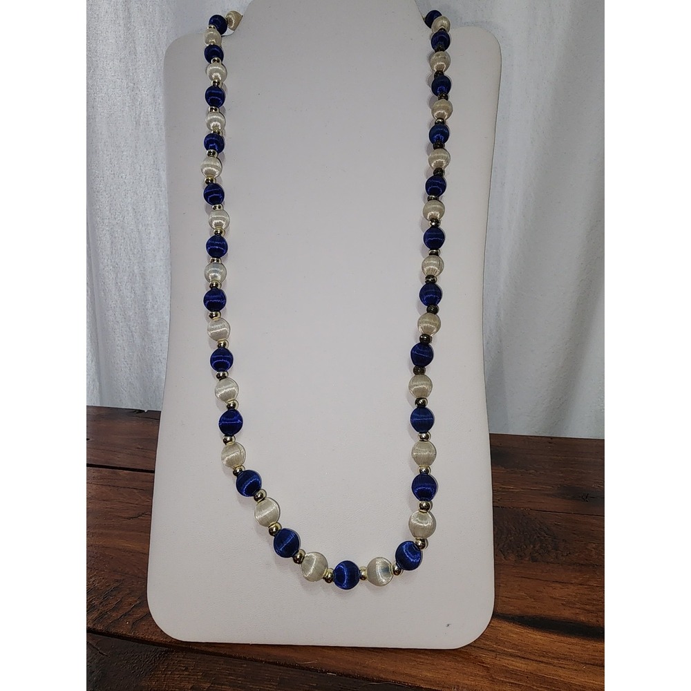 Vintage‎ Silk Thread Wrapped beads blue and white